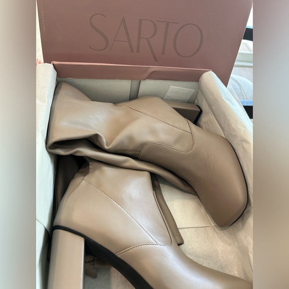 NWT SARTO by Franco Sarto Tall Leather Knee High Boots in Taupe! - Picture 2 of 5
